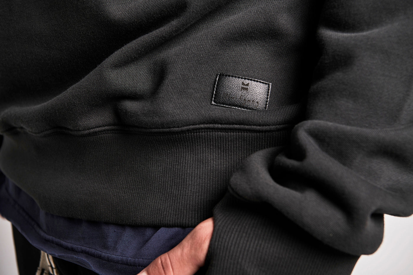 Gang Fleece Crew - Washed Soft Black